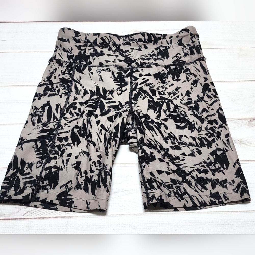 Calvin Klein Performance High Waist 9" Printed Bike Short Small -New Without Tag